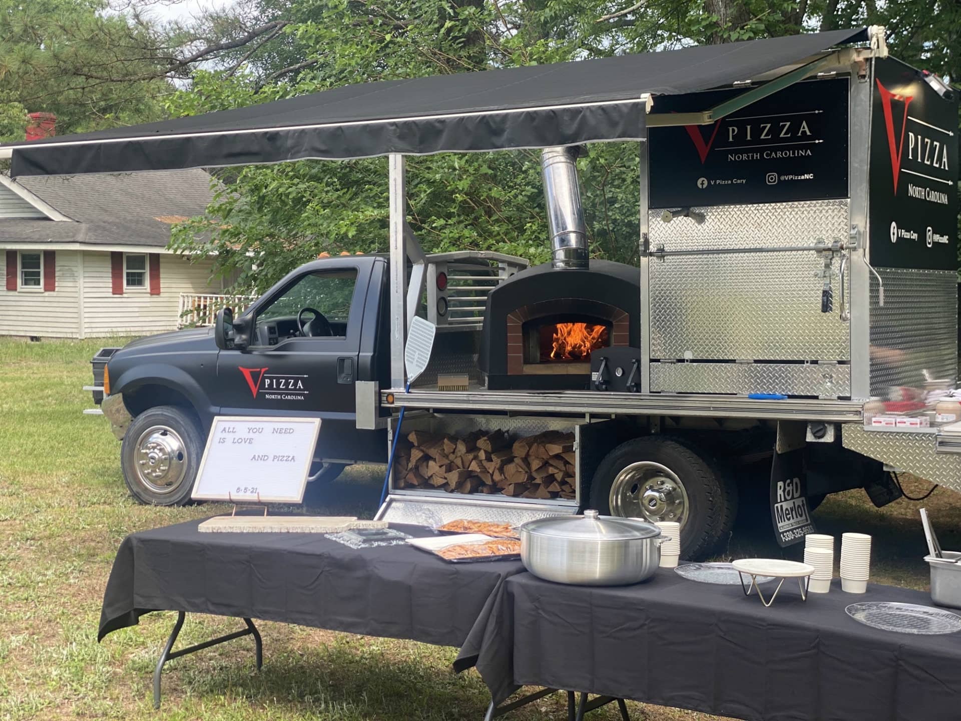 Our Pizza and Wing Catering Services V Pizza