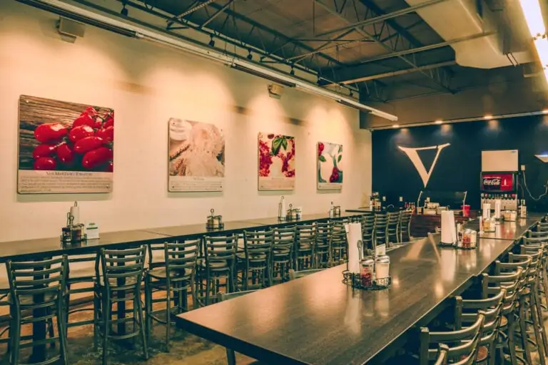 v pizza san marco indoor seating