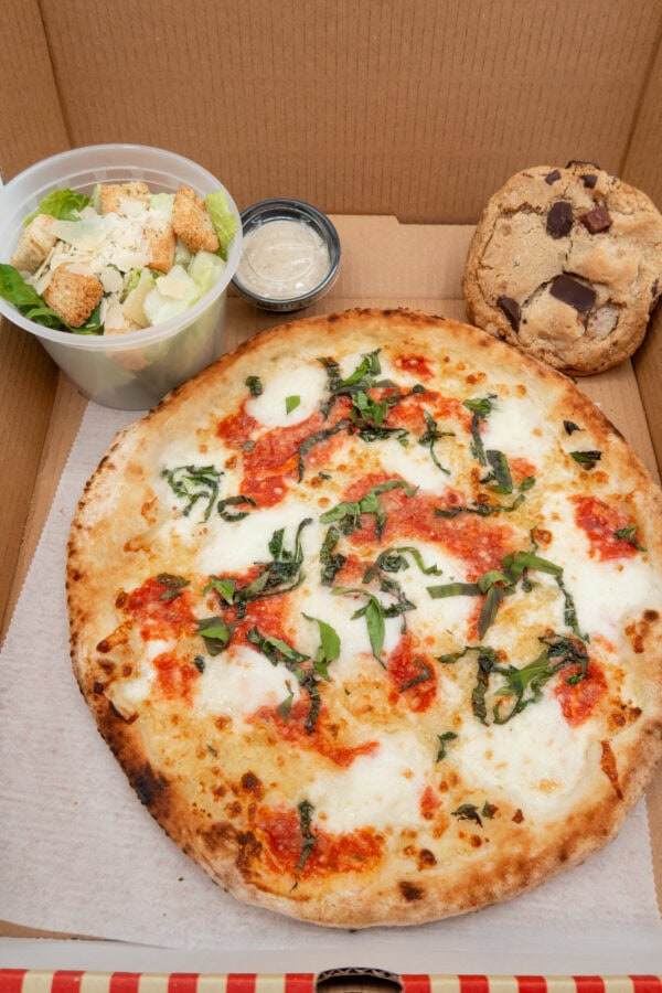Express catering combo (pizza, salad, and cookie)