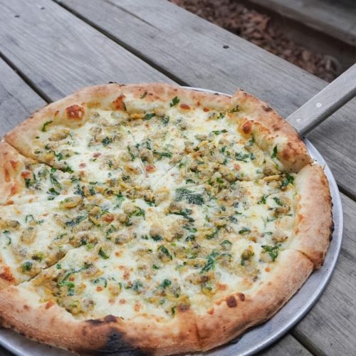 garlic and clam pizza